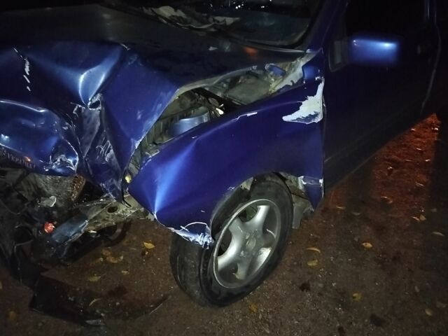 Синий Форд Сиерра, объемом двигателя 2 л и пробегом 455 тыс. км за 369 $, фото 3 на Automoto.ua