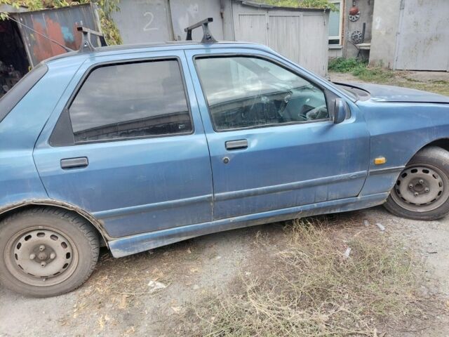 Синий Форд Сиерра, объемом двигателя 2 л и пробегом 300 тыс. км за 600 $, фото 5 на Automoto.ua