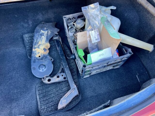 Форд Сиерра 1988 в Черкассах на Automoto.ua Синий Форд Сиерра, объемом двигателя 2 л и пробегом 250 тыс. км за 900 $, фото 7 на Automoto.ua