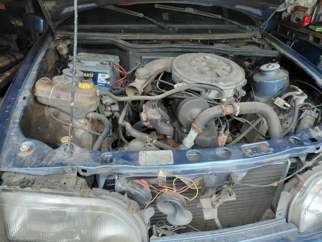 Синий Форд Сиерра, объемом двигателя 2 л и пробегом 300 тыс. км за 600 $, фото 10 на Automoto.ua