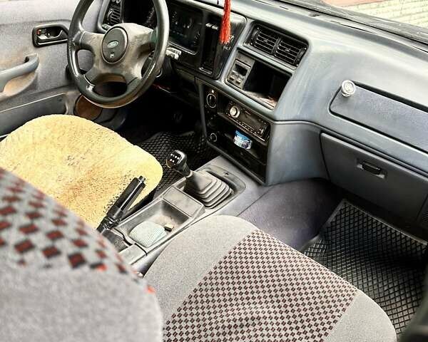 Синий Форд Сиерра, объемом двигателя 2 л и пробегом 172 тыс. км за 800 $, фото 15 на Automoto.ua