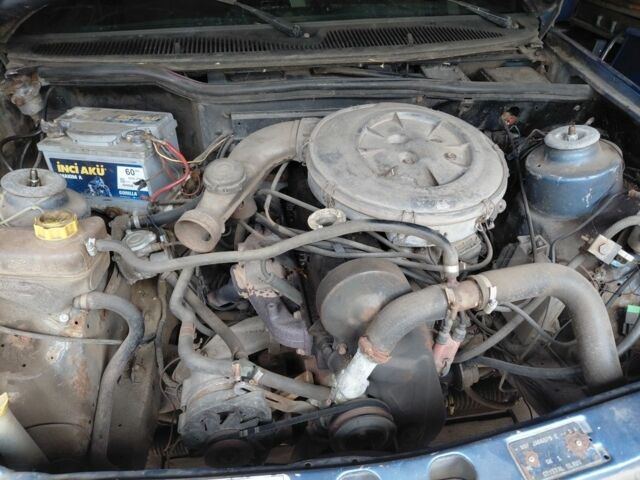 Синий Форд Сиерра, объемом двигателя 2 л и пробегом 300 тыс. км за 600 $, фото 9 на Automoto.ua