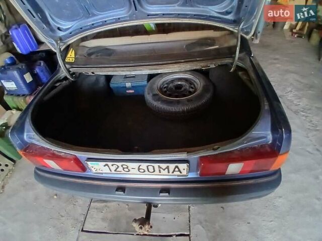 Синий Форд Сиерра, объемом двигателя 2 л и пробегом 525 тыс. км за 1600 $, фото 3 на Automoto.ua