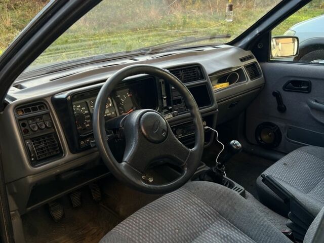 Синий Форд Сиерра, объемом двигателя 2 л и пробегом 40 тыс. км за 1150 $, фото 6 на Automoto.ua