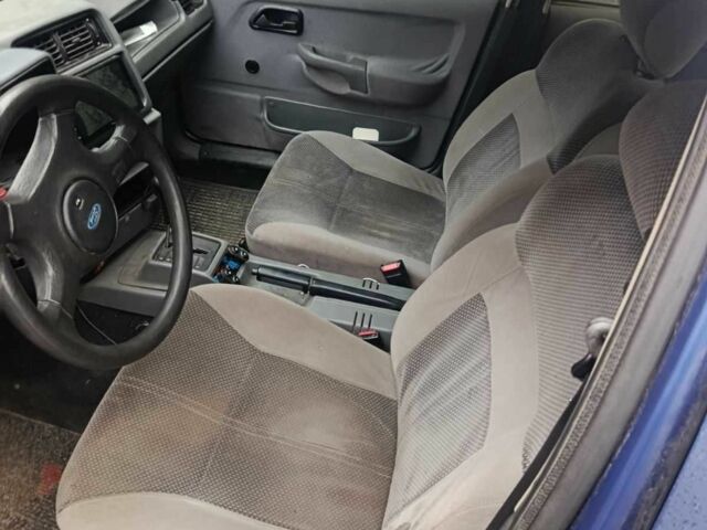 Синий Форд Сиерра, объемом двигателя 2 л и пробегом 390 тыс. км за 1339 $, фото 5 на Automoto.ua