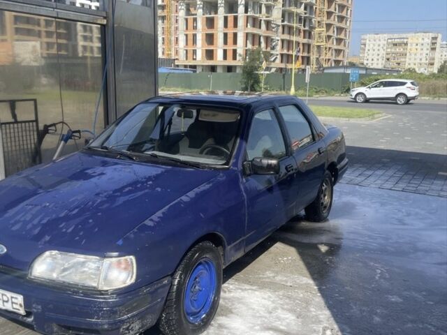 Синій Форд Сієрра, об'ємом двигуна 1.8 л та пробігом 3 тис. км за 500 $, фото 1 на Automoto.ua