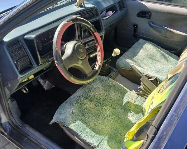 Синий Форд Сиерра, объемом двигателя 2 л и пробегом 525 тыс. км за 1600 $, фото 1 на Automoto.ua