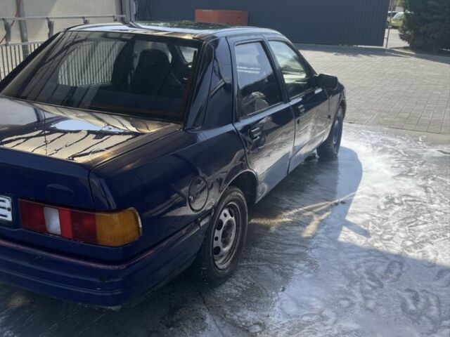 Синій Форд Сієрра, об'ємом двигуна 1.8 л та пробігом 3 тис. км за 500 $, фото 4 на Automoto.ua