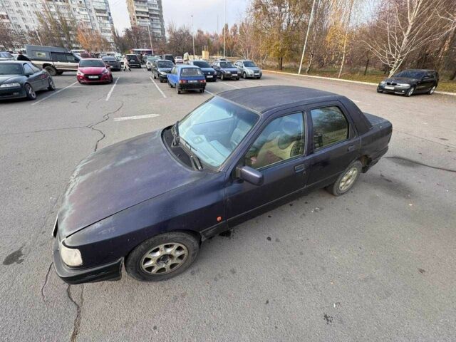 Синий Форд Сиерра, объемом двигателя 1.8 л и пробегом 250 тыс. км за 599 $, фото 3 на Automoto.ua