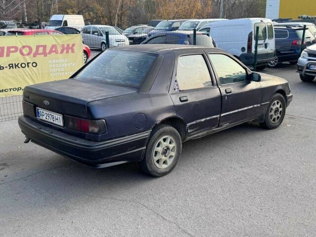 Синий Форд Сиерра, объемом двигателя 1.8 л и пробегом 250 тыс. км за 599 $, фото 8 на Automoto.ua