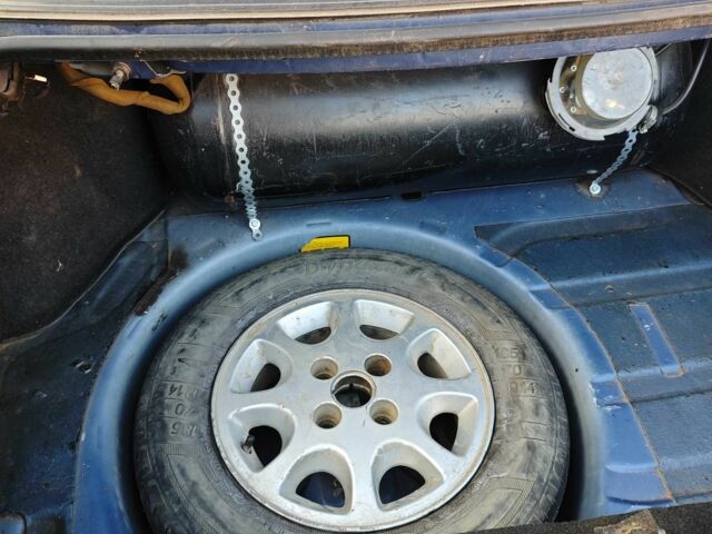 Синий Форд Сиерра, объемом двигателя 2 л и пробегом 3 тыс. км за 1600 $, фото 3 на Automoto.ua