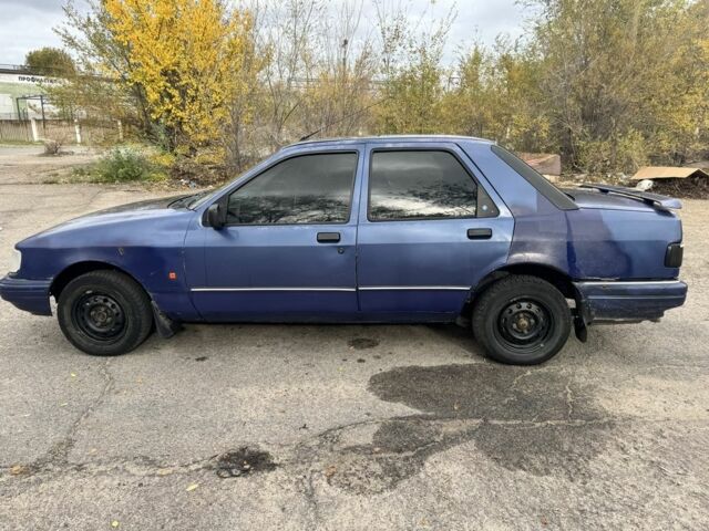 Синий Форд Сиерра, объемом двигателя 2 л и пробегом 100 тыс. км за 450 $, фото 1 на Automoto.ua