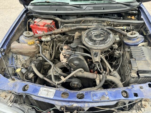 Синий Форд Сиерра, объемом двигателя 2 л и пробегом 100 тыс. км за 450 $, фото 5 на Automoto.ua