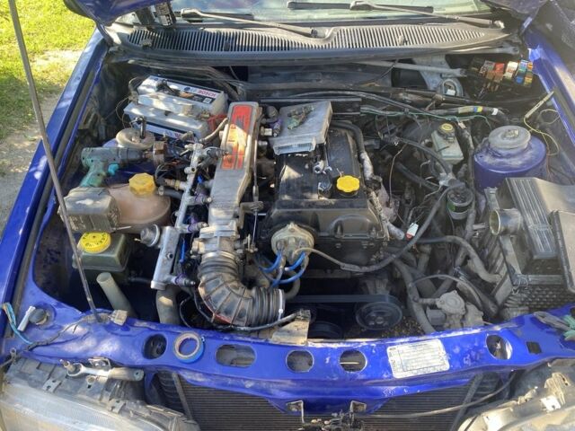 Синий Форд Сиерра, объемом двигателя 2 л и пробегом 200 тыс. км за 500 $, фото 6 на Automoto.ua