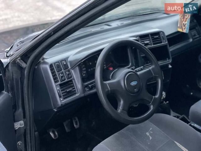 Синий Форд Сиерра, объемом двигателя 2 л и пробегом 400 тыс. км за 1350 $, фото 4 на Automoto.ua