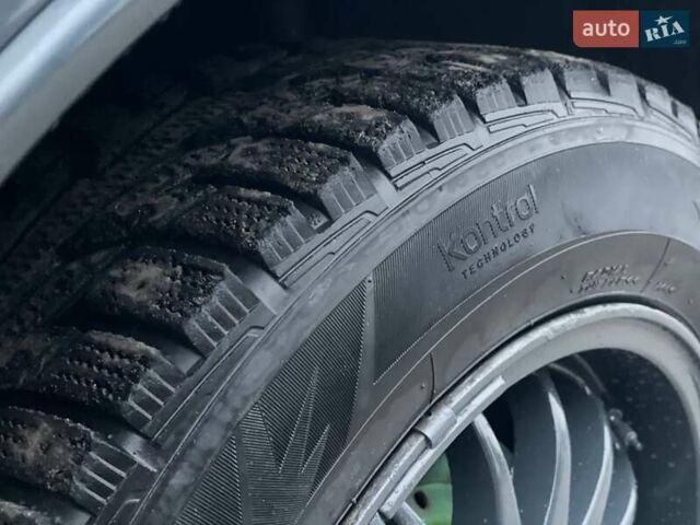 Синий Форд Сиерра, объемом двигателя 2 л и пробегом 400 тыс. км за 1350 $, фото 8 на Automoto.ua