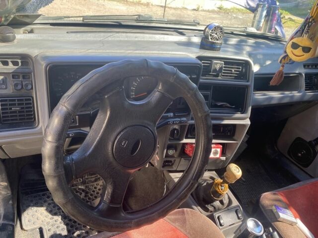 Синий Форд Сиерра, объемом двигателя 2 л и пробегом 200 тыс. км за 500 $, фото 7 на Automoto.ua