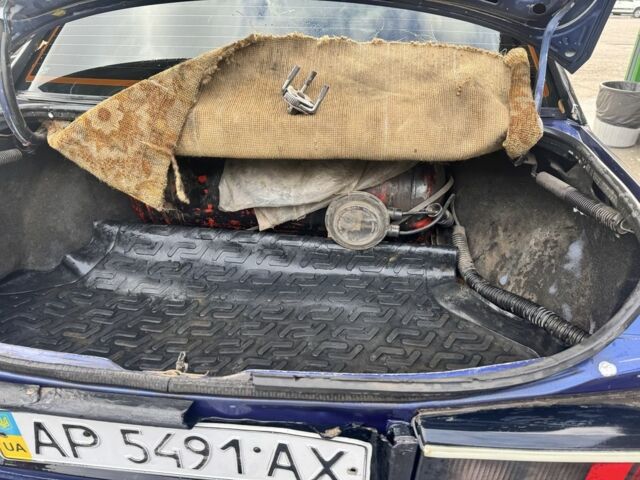 Синий Форд Сиерра, объемом двигателя 2 л и пробегом 100 тыс. км за 450 $, фото 6 на Automoto.ua