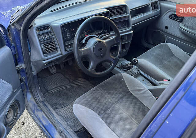 Синий Форд Сиерра, объемом двигателя 1.8 л и пробегом 130 тыс. км за 450 $, фото 10 на Automoto.ua