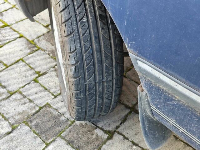 Синий Форд Сиерра, объемом двигателя 2 л и пробегом 3 тыс. км за 1600 $, фото 8 на Automoto.ua