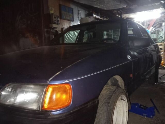 Синий Форд Сиерра, объемом двигателя 2 л и пробегом 150 тыс. км за 850 $, фото 4 на Automoto.ua