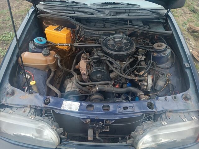 Синий Форд Сиерра, объемом двигателя 1.6 л и пробегом 500 тыс. км за 950 $, фото 7 на Automoto.ua