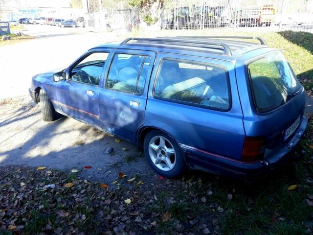 Синий Форд Сиерра, объемом двигателя 2 л и пробегом 300 тыс. км за 600 $, фото 1 на Automoto.ua