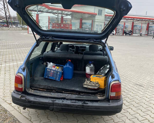 Синий Форд Сиерра, объемом двигателя 2 л и пробегом 300 тыс. км за 903 $, фото 2 на Automoto.ua