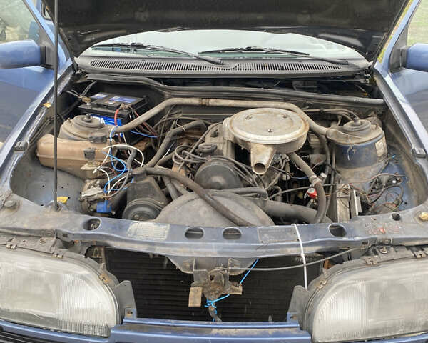 Синий Форд Сиерра, объемом двигателя 2 л и пробегом 300 тыс. км за 903 $, фото 6 на Automoto.ua