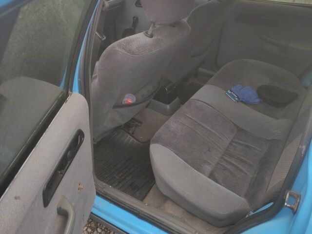 Синий Форд Сиерра, объемом двигателя 2 л и пробегом 3 тыс. км за 1500 $, фото 4 на Automoto.ua