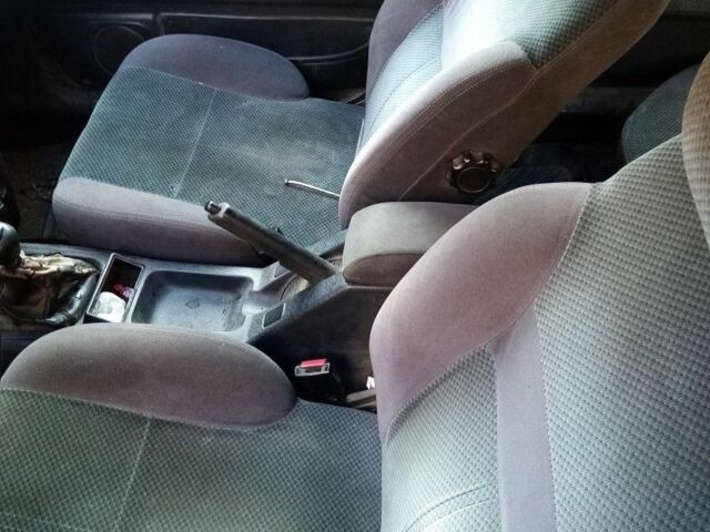 Синий Форд Сиерра, объемом двигателя 2 л и пробегом 250 тыс. км за 400 $, фото 6 на Automoto.ua