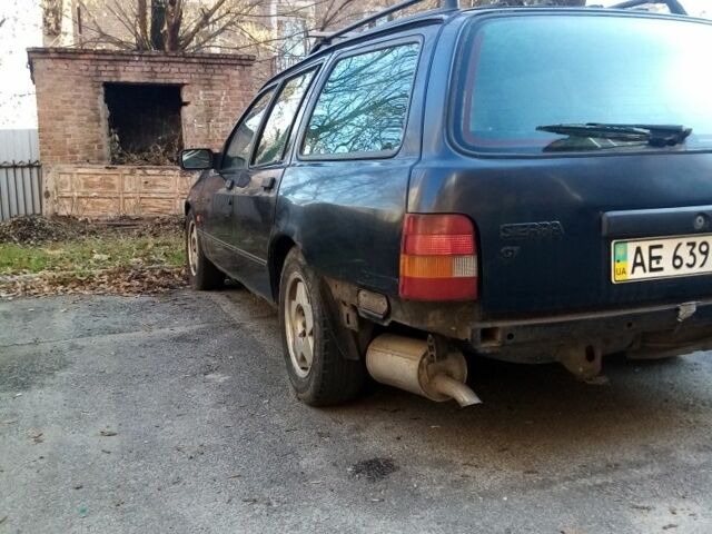 Синий Форд Сиерра, объемом двигателя 2 л и пробегом 250 тыс. км за 400 $, фото 1 на Automoto.ua