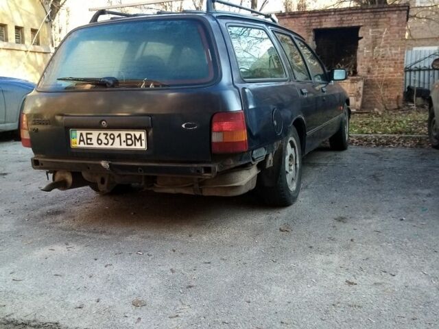 Синий Форд Сиерра, объемом двигателя 2 л и пробегом 250 тыс. км за 400 $, фото 2 на Automoto.ua