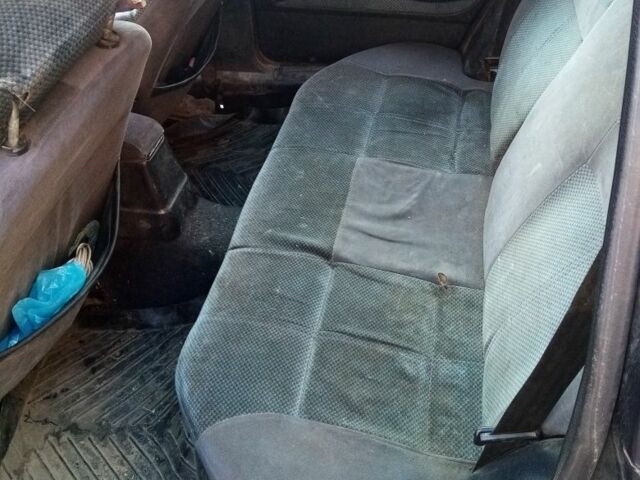 Синий Форд Сиерра, объемом двигателя 2 л и пробегом 250 тыс. км за 400 $, фото 7 на Automoto.ua