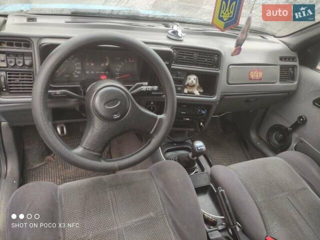 Синий Форд Сиерра, объемом двигателя 2 л и пробегом 300 тыс. км за 1500 $, фото 5 на Automoto.ua