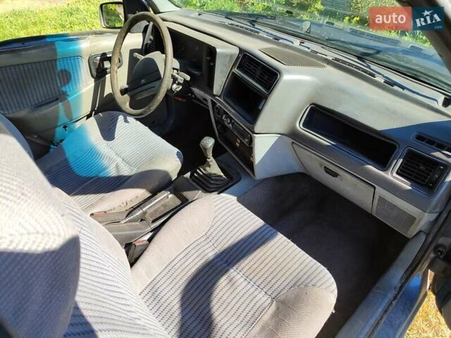 Синий Форд Сиерра, объемом двигателя 2 л и пробегом 100 тыс. км за 920 $, фото 21 на Automoto.ua