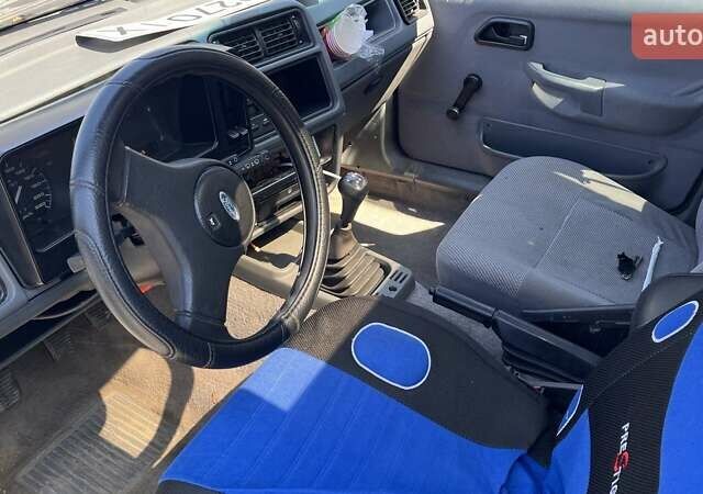 Синий Форд Сиерра, объемом двигателя 1.99 л и пробегом 350 тыс. км за 999 $, фото 8 на Automoto.ua