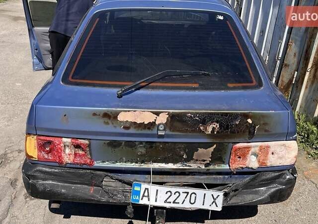 Синий Форд Сиерра, объемом двигателя 1.99 л и пробегом 350 тыс. км за 999 $, фото 13 на Automoto.ua