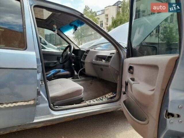 Синий Форд Сиерра, объемом двигателя 1.99 л и пробегом 350 тыс. км за 999 $, фото 1 на Automoto.ua