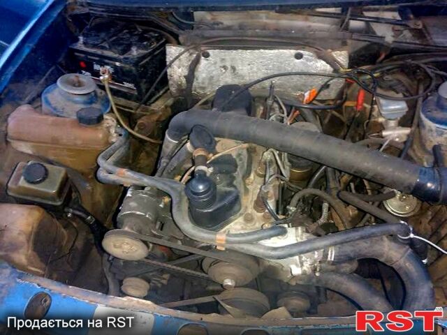 Синий Форд Сиерра, объемом двигателя 2.3 л и пробегом 0 тыс. км за 710 $, фото 5 на Automoto.ua