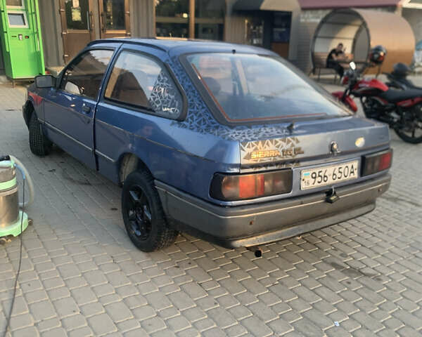 Синій Форд Сієрра, об'ємом двигуна 1.8 л та пробігом 200 тис. км за 600 $, фото 2 на Automoto.ua