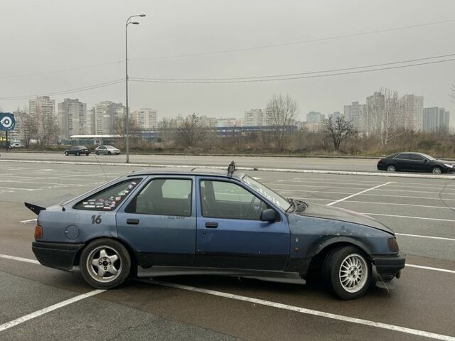 Синій Форд Сієрра, об'ємом двигуна 2 л та пробігом 104 тис. км за 1500 $, фото 4 на Automoto.ua