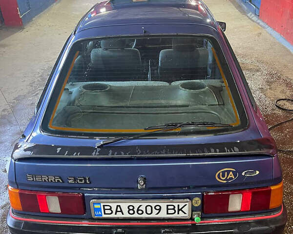 Синий Форд Сиерра, объемом двигателя 2 л и пробегом 270 тыс. км за 1300 $, фото 4 на Automoto.ua