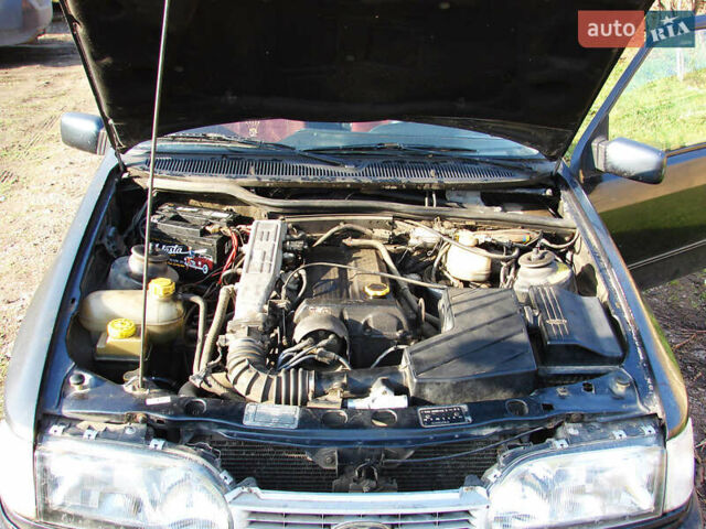 Синий Форд Сиерра, объемом двигателя 2 л и пробегом 138 тыс. км за 999 $, фото 4 на Automoto.ua