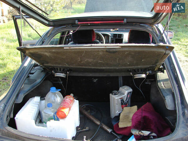 Синий Форд Сиерра, объемом двигателя 2 л и пробегом 138 тыс. км за 999 $, фото 3 на Automoto.ua