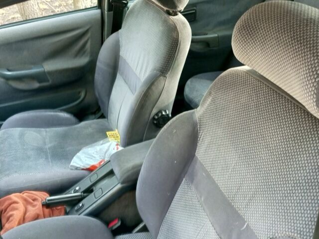 Зелений Форд Сієрра, об'ємом двигуна 1.6 л та пробігом 200 тис. км за 1799 $, фото 4 на Automoto.ua