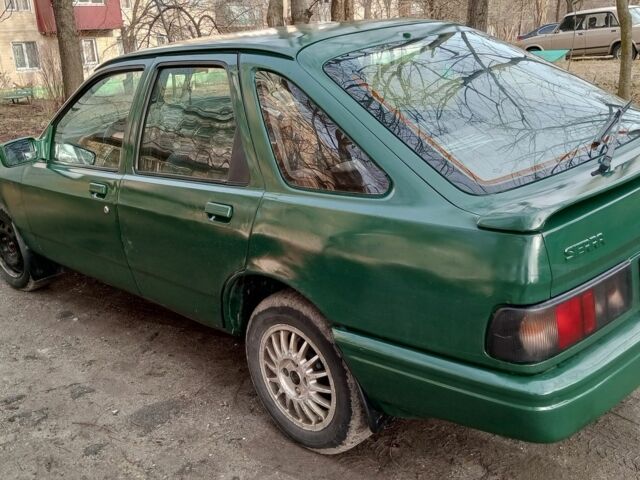Зелений Форд Сієрра, об'ємом двигуна 1.6 л та пробігом 200 тис. км за 1799 $, фото 1 на Automoto.ua