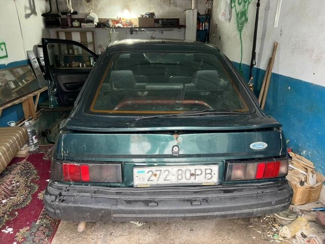 Зеленый Форд Сиерра, объемом двигателя 2 л и пробегом 450 тыс. км за 500 $, фото 1 на Automoto.ua