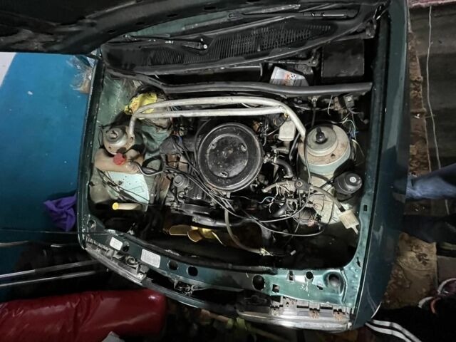 Зеленый Форд Сиерра, объемом двигателя 2 л и пробегом 450 тыс. км за 500 $, фото 2 на Automoto.ua