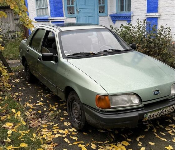 Форд Сиерра 1988 в Черкассах на Automoto.ua Зеленый Форд Сиерра, объемом двигателя 1.8 л и пробегом 200 тыс. км за 270 $, фото 1 на Automoto.ua